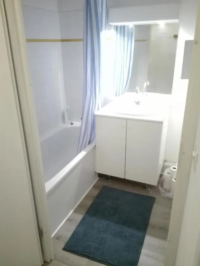 Studio Devant Les Remparts Avec Parking Prive Apartment Avignon
